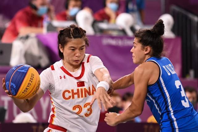 半场战报：奥地利U17 0-0意大利U17，双方破门乏术（半场快讯：奥地利U17 0-0意大利U17，互交白卷难破僵局）