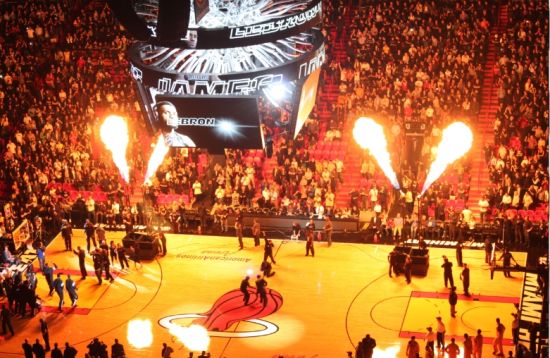 曼城欧冠生死战！瓜帅祭出恐怖攻击群，哈兰德领衔豪华阵容剑指伯纳乌（曼城欧冠背水一战！瓜帅排出火力全开锋线，哈兰德领衔豪阵直指伯纳乌）