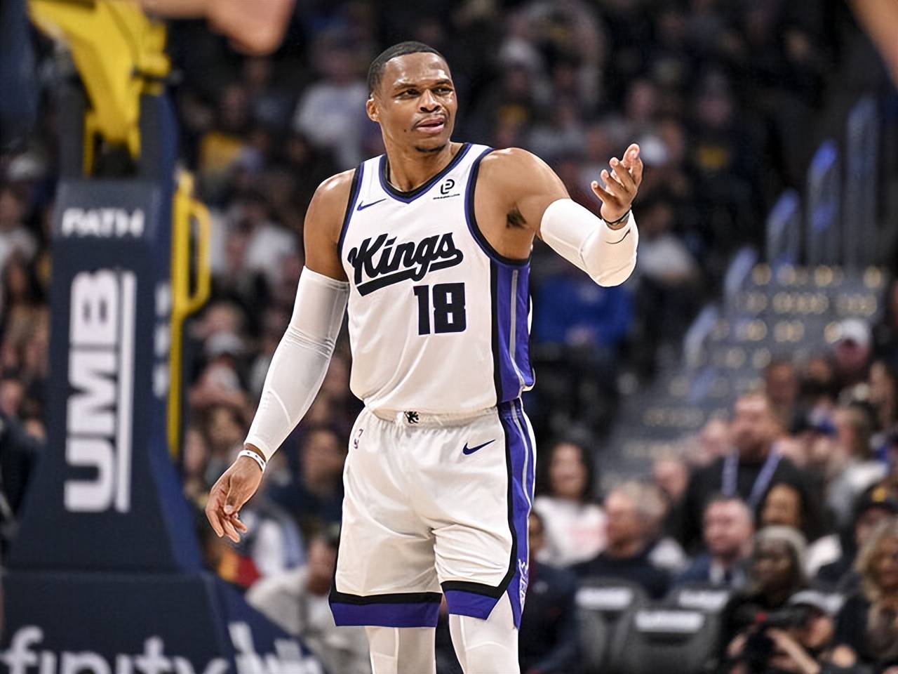 那不勒斯求购弗拉泰西：齐沃给足替补机会，他却难证明自己？（那不勒斯有意弗拉泰西：齐沃屡授替补时间，他仍未证明自己？）