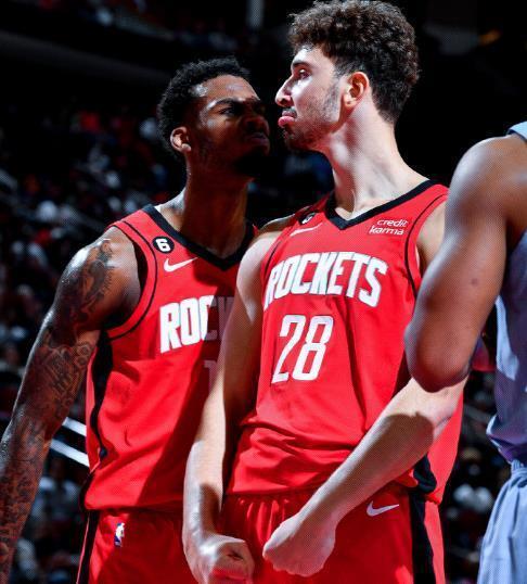 科尔：73胜那年赛季末我本想轮休主力，但追梦说他们想要记录（科尔谈73胜赛季末：我本想轮休主力，追梦坚持要冲击纪录）