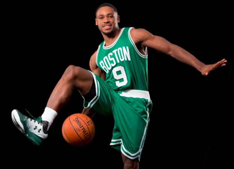 斯基拉：巴黎FC有意把坎特带回法甲，双方已经开始谈判（斯基拉：巴黎FC欲签坎特回归法甲，谈判已启动）