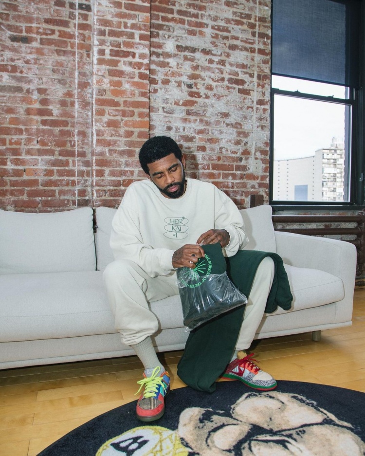 篮球火箭主力后卫投篮效率严重下滑（火箭队主力后卫投篮命中率骤降）